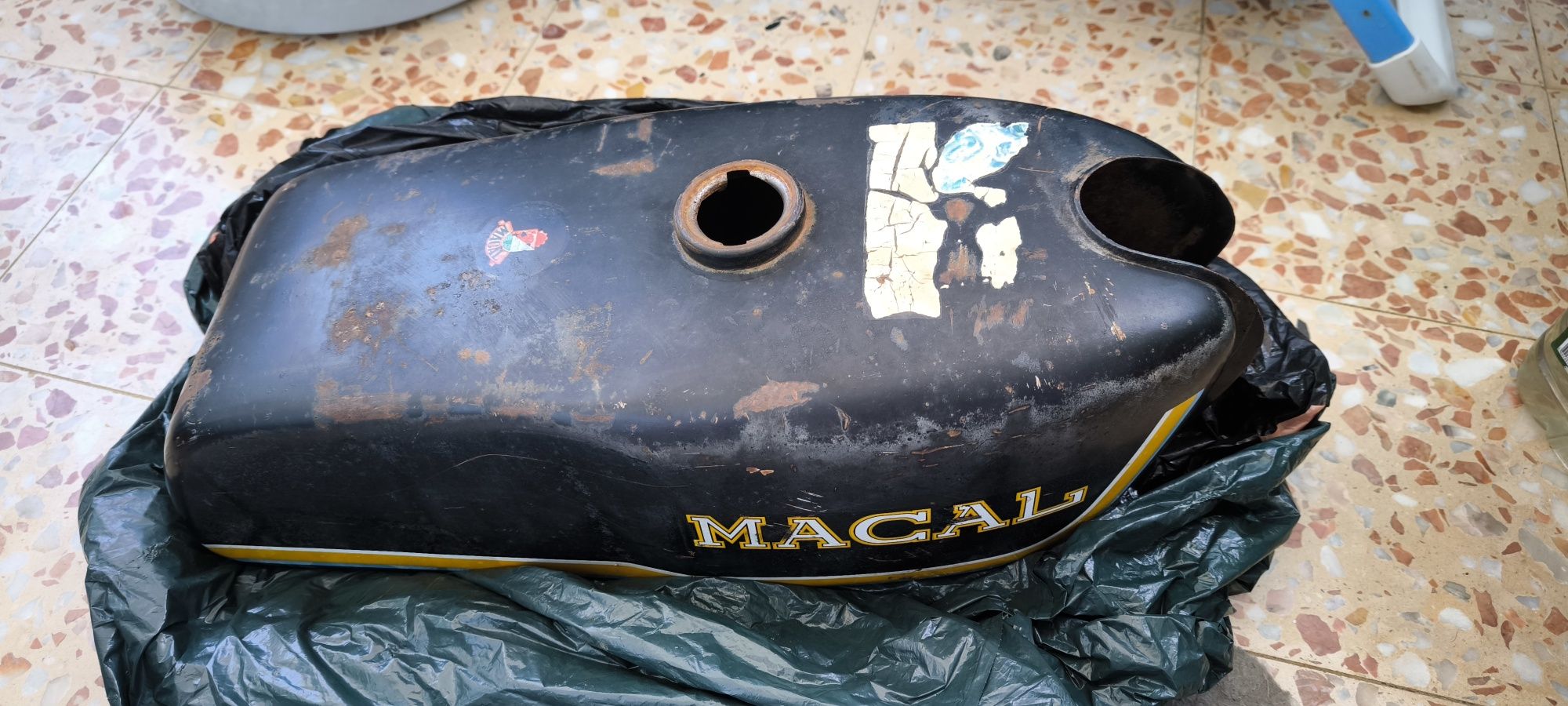 Material Am6/Macal
