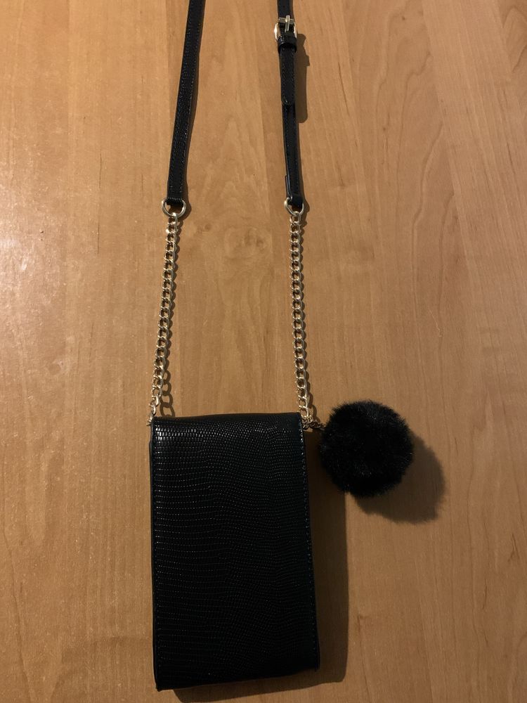 Mohito torebka Etui na telefon czarne na pasku regulowanym z pomponem
