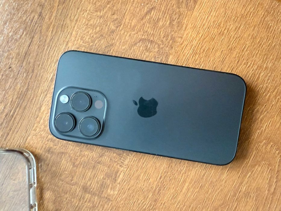 Iphone 14 PRO  BLACK stan idealny ETUI