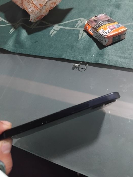 Vendo iphone 12 em bom estado