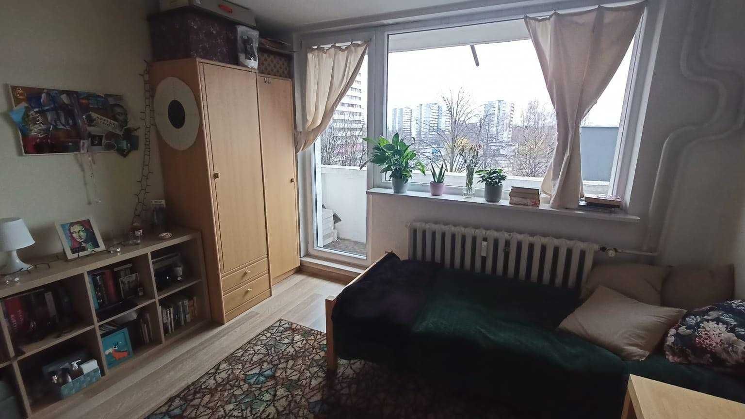 = = = DUŻY JEDNOOOSOBOWY POKÓJ NA Os. Tysiąclecia Dolnym = = =