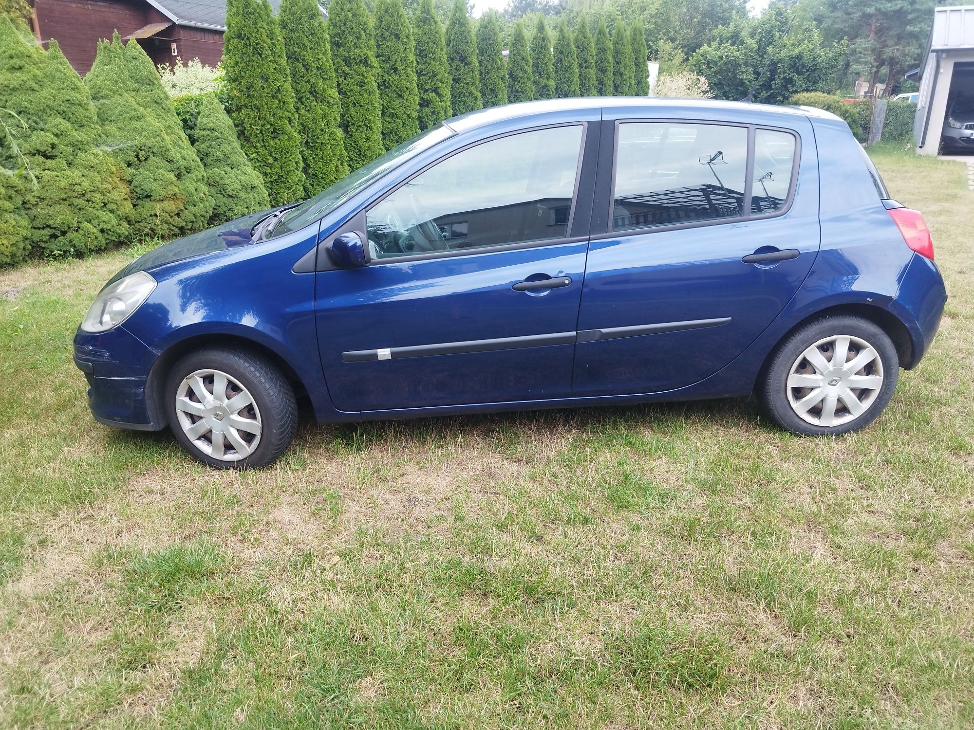 Renault Clio 5 drzwi 1.2 hak klima przegląd OC do grudnia