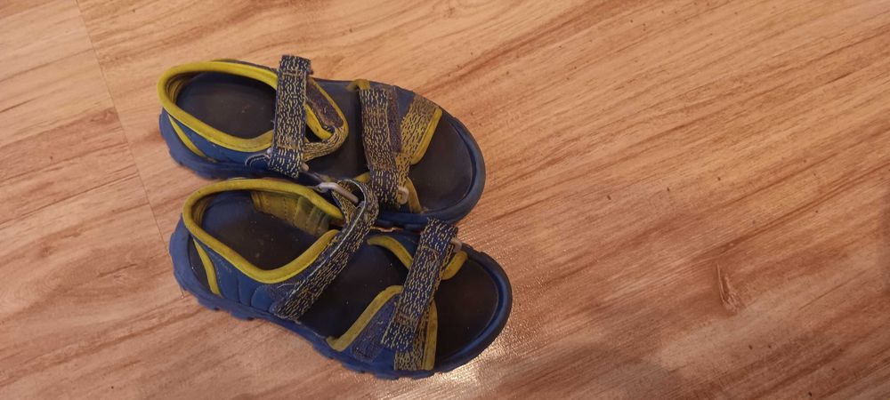 Sandały dziecięce rozm 24/25 (wkładka 15,5)