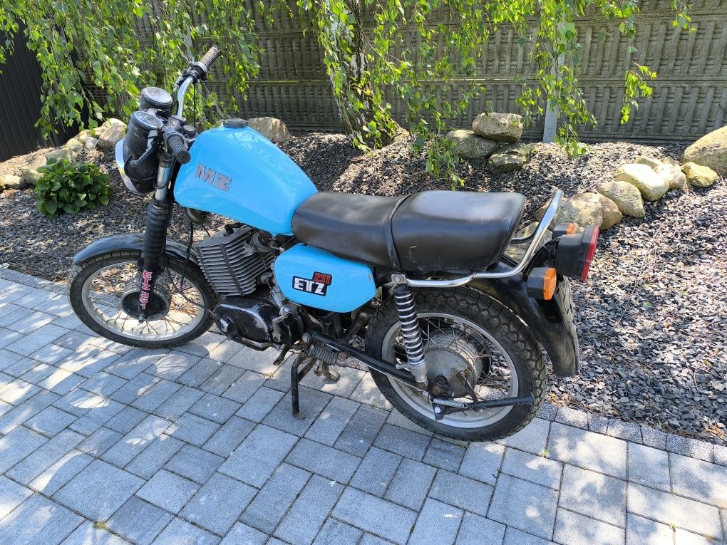 Motocykl MZ ETZ 251