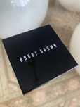 Rozswietlacz Bobbi Brown Highlighting Powder kolor Pink Glow