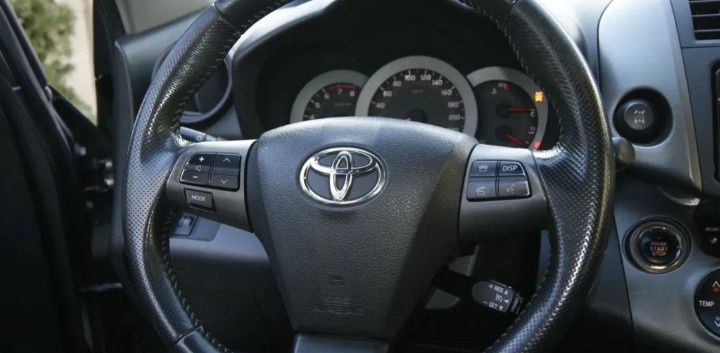 Toyota RAV4 2010