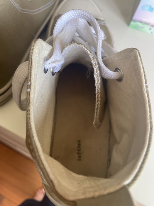 Sapatilha beje estilo all star