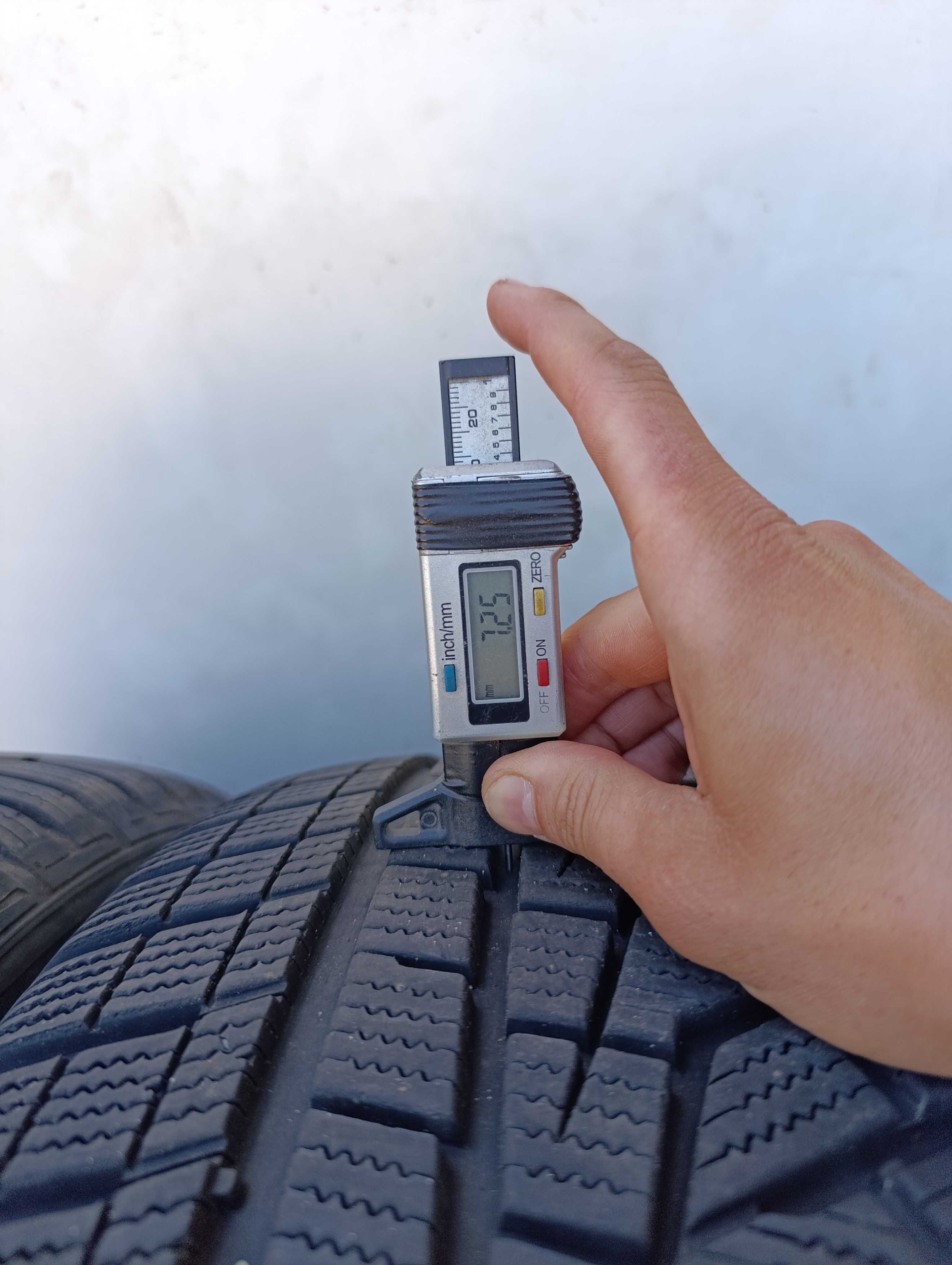 4x 235/55 R18 100H Hankook Winter i*cept Evo2 Suv 2020r 7,3mm