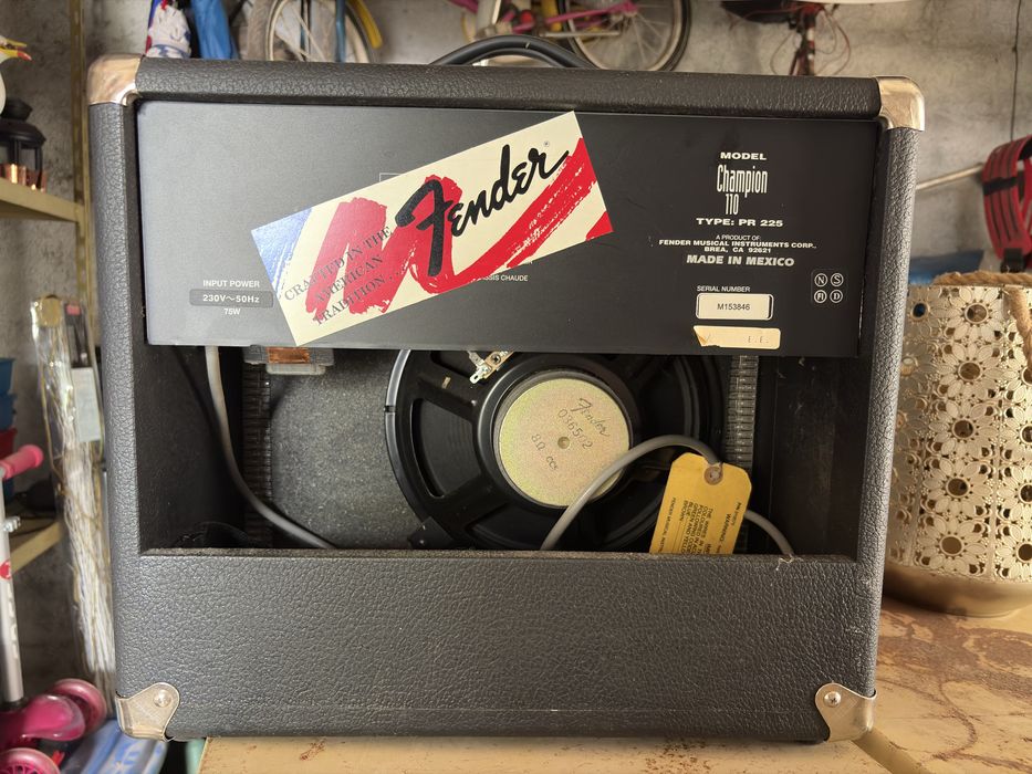 Amplificador Fender 110 Champion
