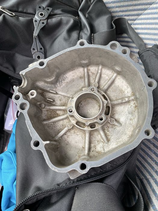 Dekiel,osłona alternatora suzuki GSXR  K1