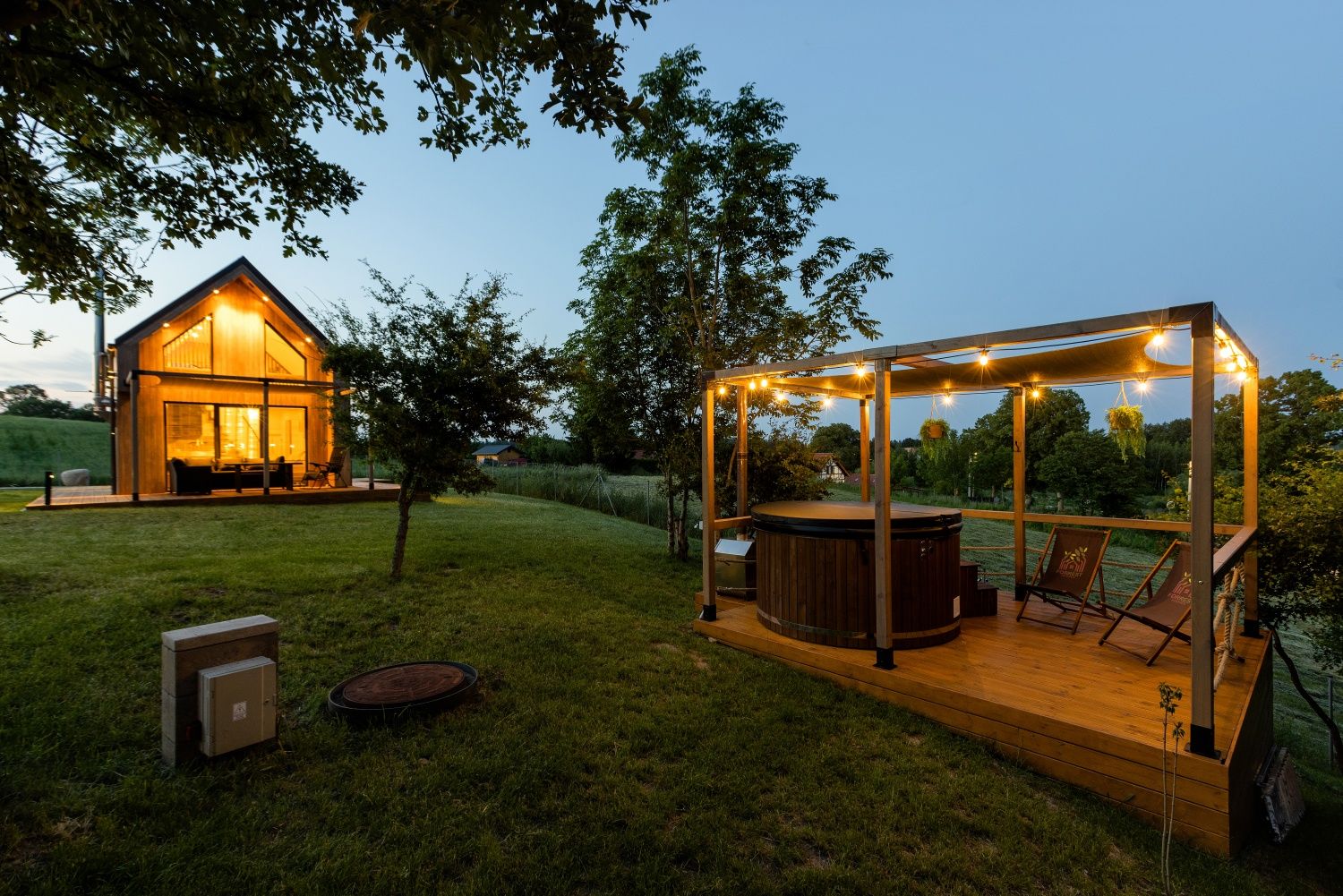 Domek z jacuzzi  na Mazurach  ,weekend 15 sierpnia zajety . , noclegi-