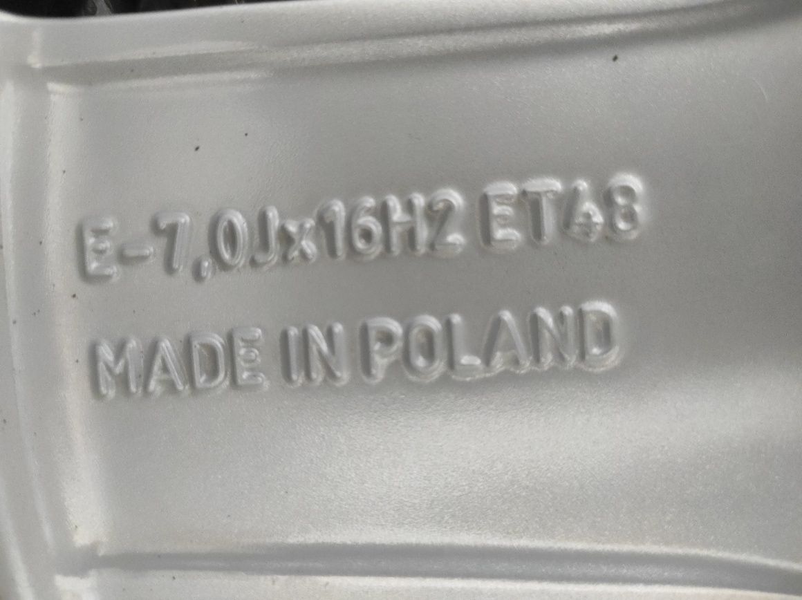 498 Felgi aluminiowe ORYGINAŁ AUDI R 16 5x112 otwór 57,1 Bardzo Ładne