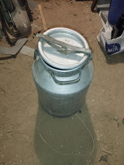 Терміново продам бідони алюмінієві з під меда.