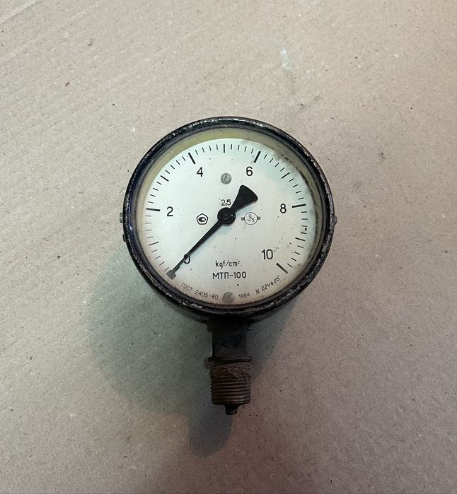 Манометр МТП-100 — технічний прилад для вимірювання тиску СРСР 1984
