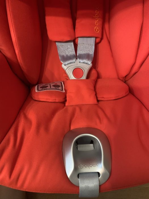 Стан нового Автокрісло Cybex cloud Z i-size червоне Сайбекс