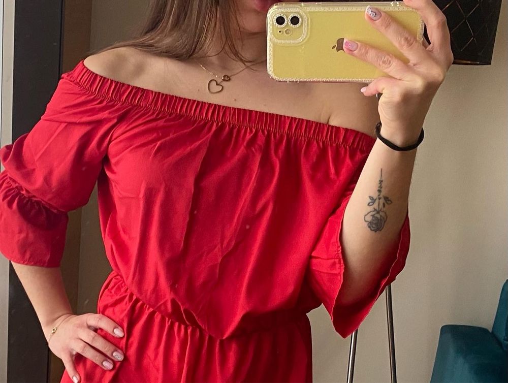 Sukienka odkryte ramiona czerwona hiszpanka s nowa