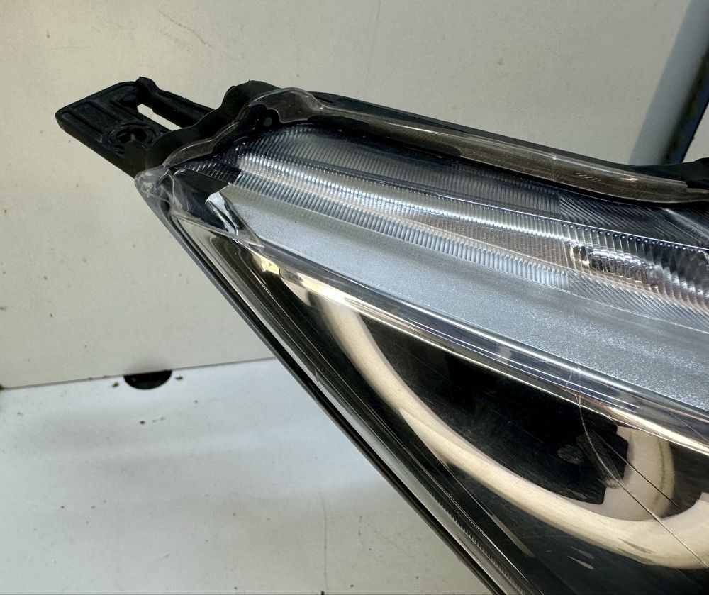Фара правая Nissan Qashqai J11 2014 2015 2016 2017 260104EH0A