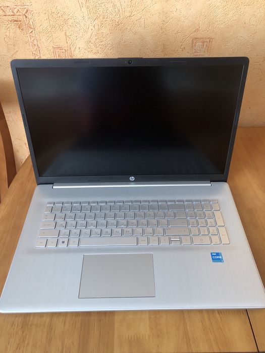 HP ноутбук 17ʼ