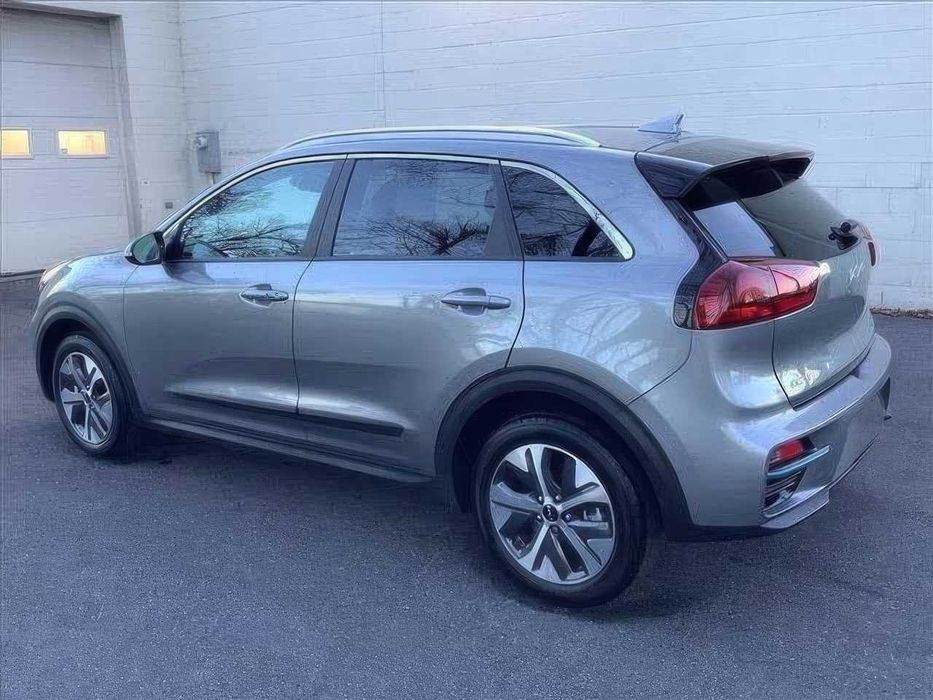 Kia Niro EV EX      2022