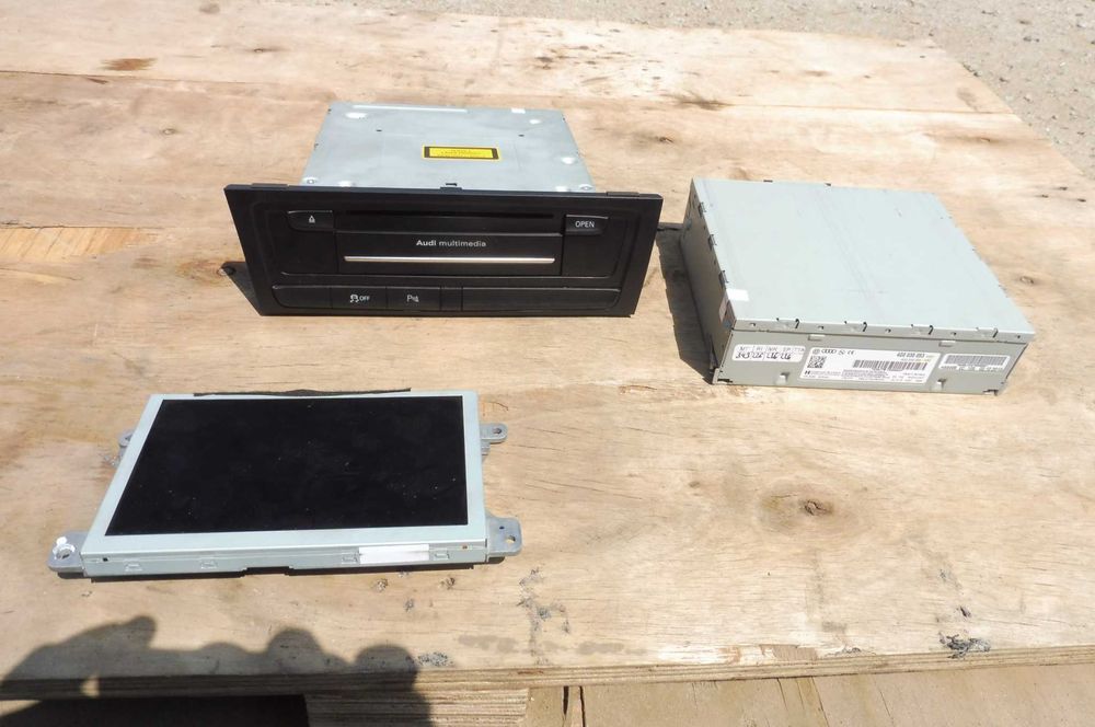 AUDI S4 B8 A4 Wyswielacz Monitor  LCD   mmi   Q5 A5