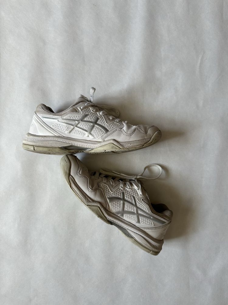 Кроссовки asics