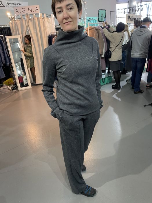 Теплий вовняний костюм украінського бренду