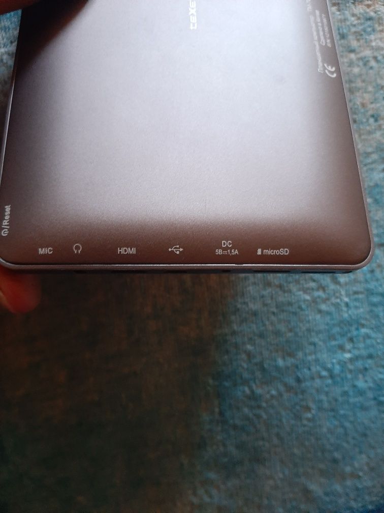 Планшет Texet TM-7025