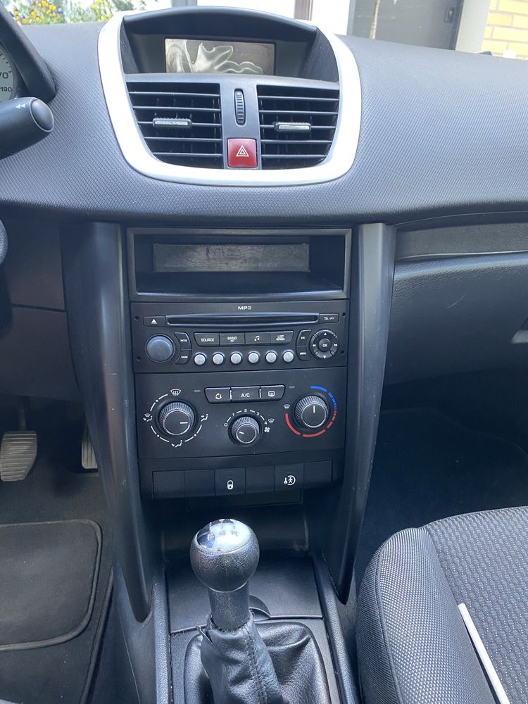 Sprzedam Peugeota 207