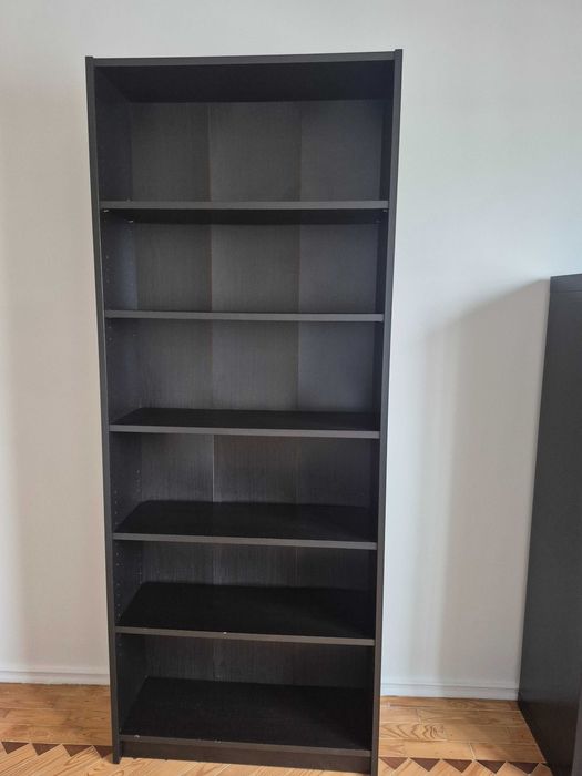Estante preta IKEA BILLY