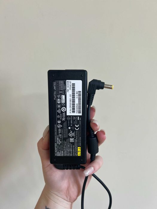 ОПТ/РОЗДРІБ Оригінальна Зарядка Fujitsu 90W/19V-4.5A/5.5*2.5/БЖ/100+шт