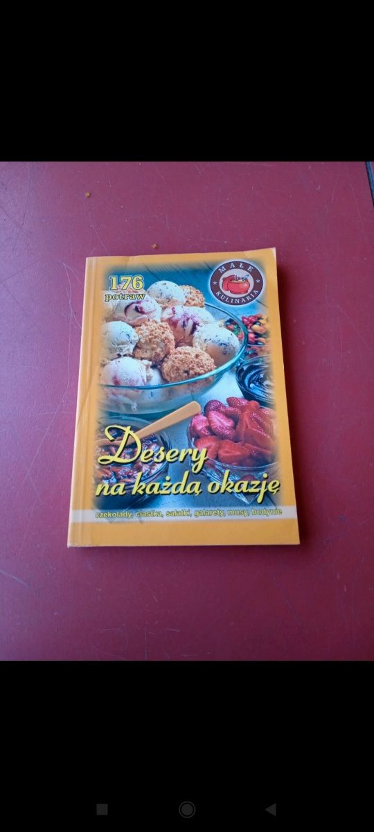 Książka z przepisami na desery