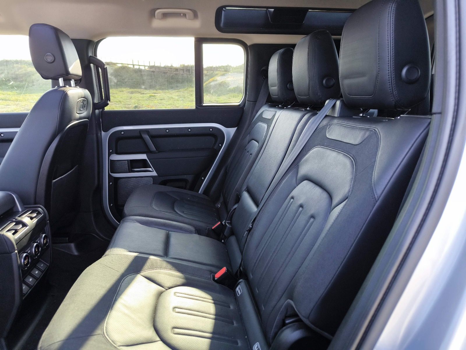 Land Rover Defender 110