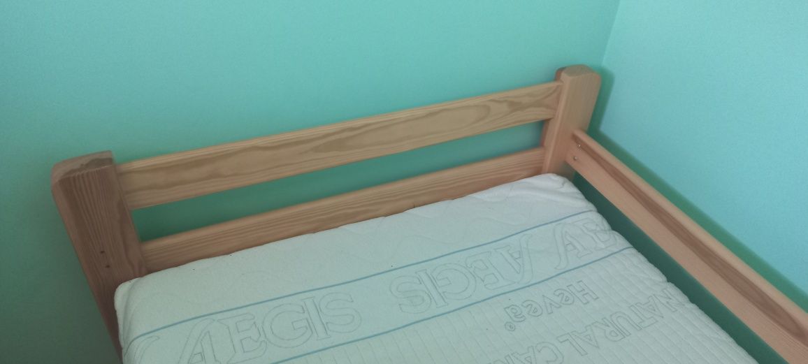 Łóżko drewniane 90x180 materac