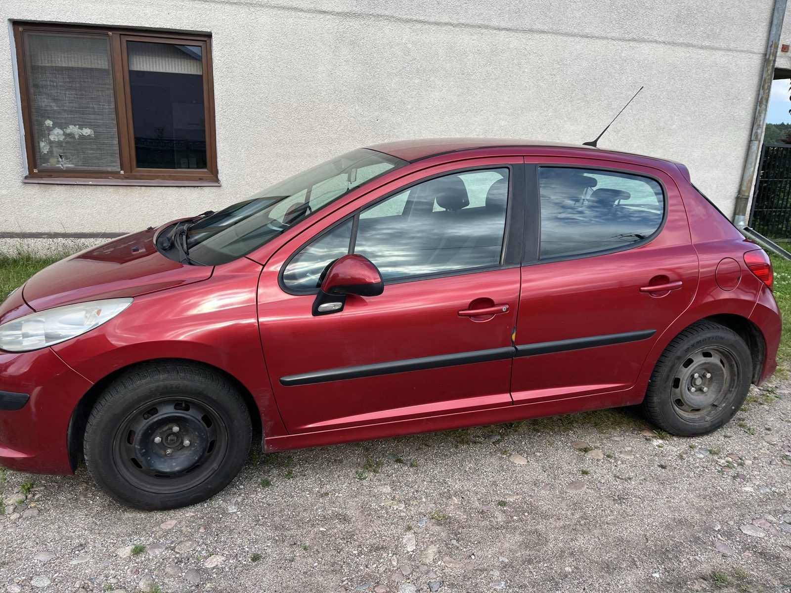 Pegout 207 1,4 benzyna 2006