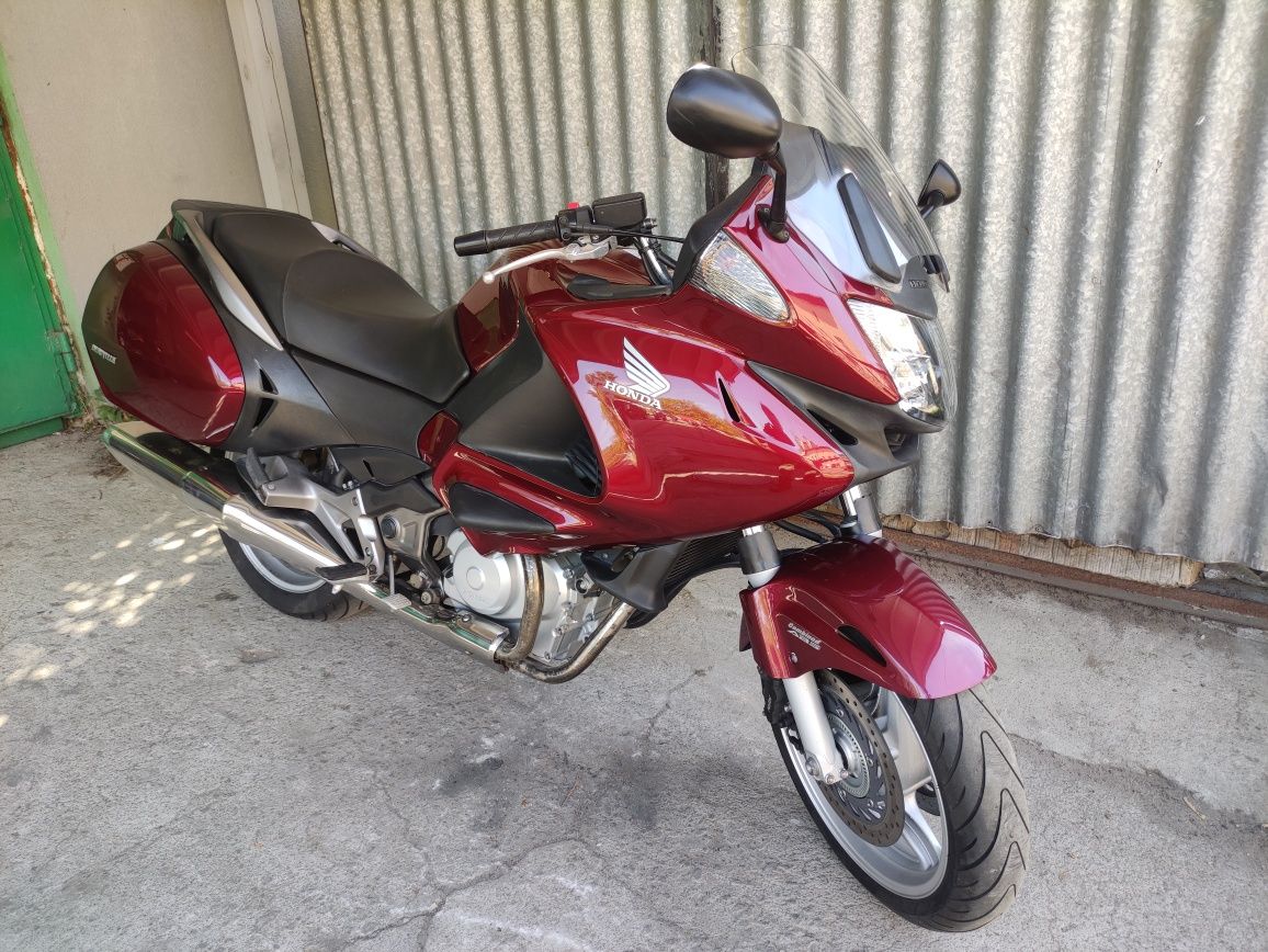 Honda NT 700 VA Deauville NTV super stan TYLKO 15tkm RATY Transport