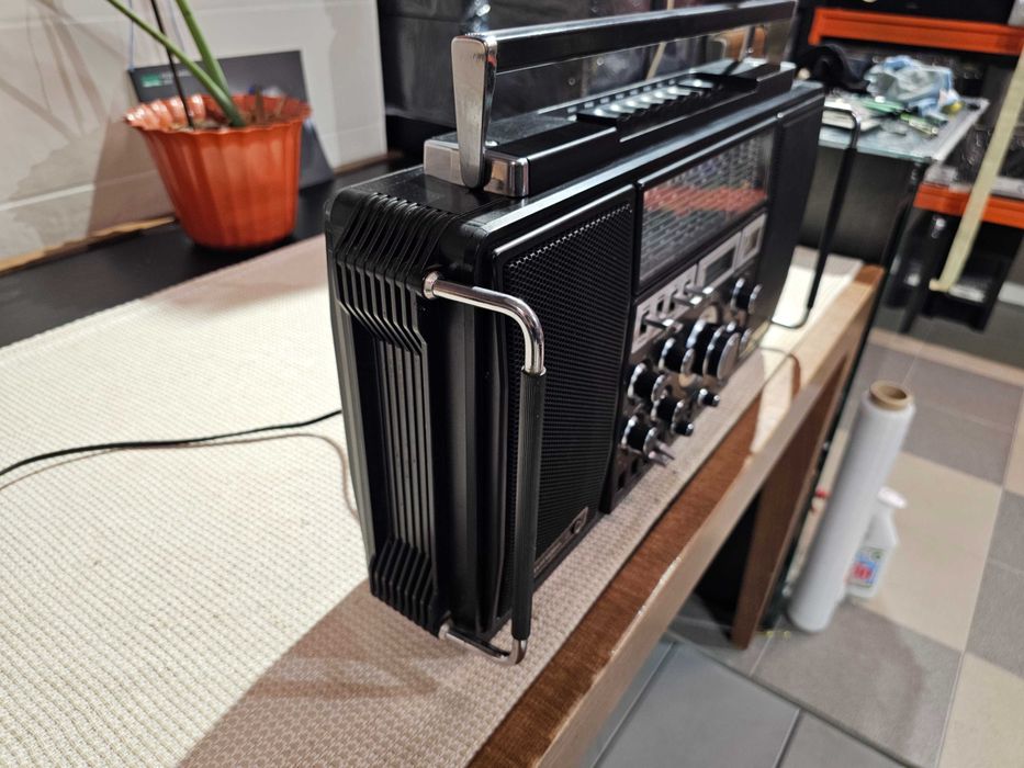 Grundig Satellit 2400