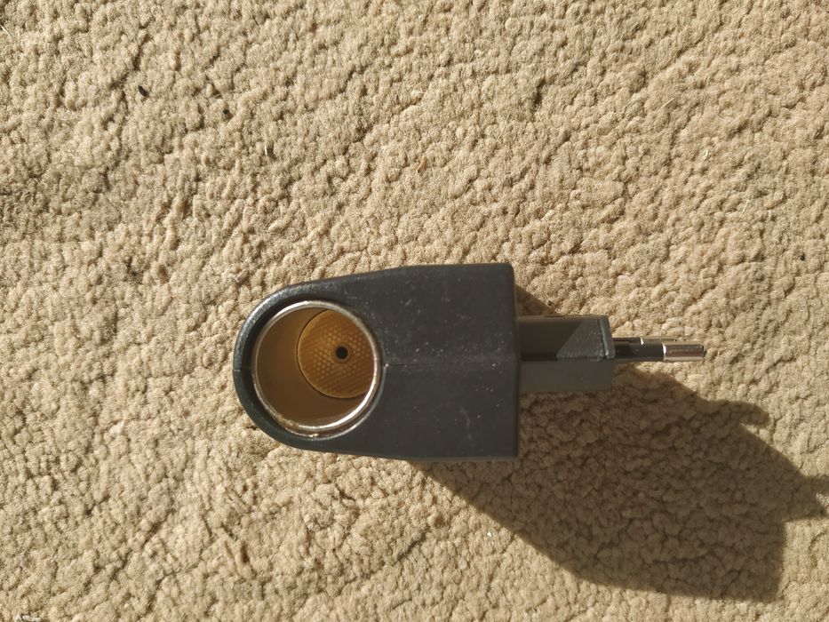 Adaptador de esquiro para ficha normal