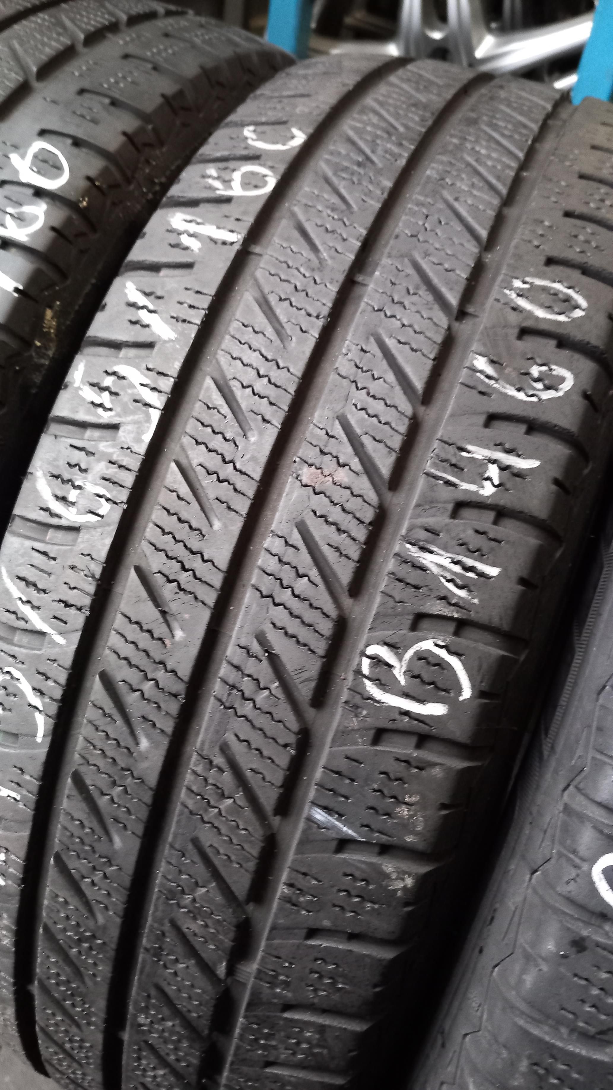 215/65/16C Goodyear Vector 4 Seasons Cargo 109/107T