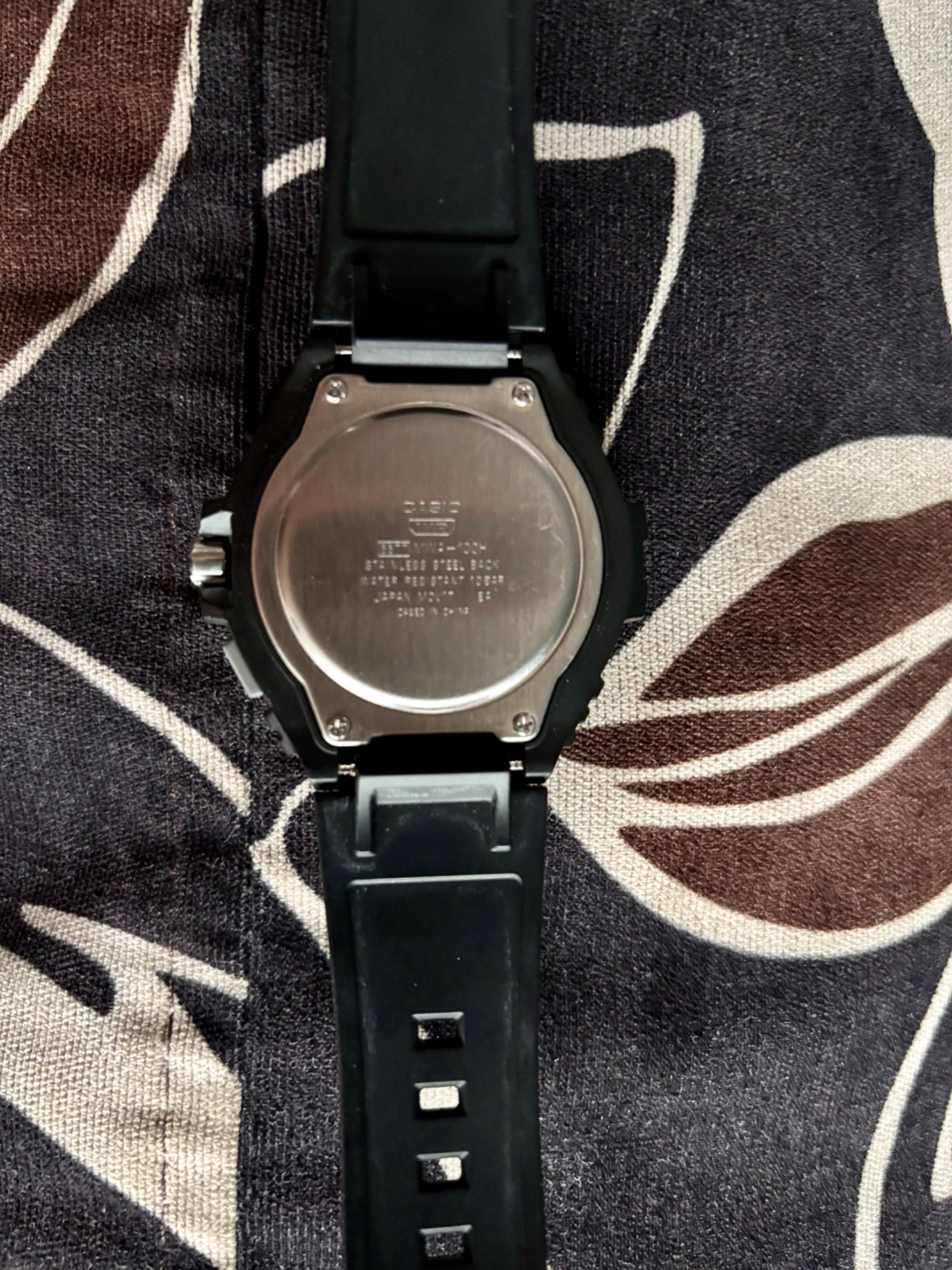 Casio illuminator wr100m