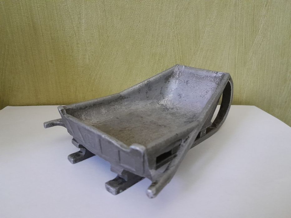 пепельница  из трамвая,компас андр. подсвечник котелок,замок