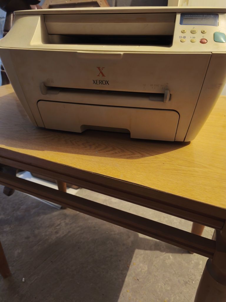 МФУ Xerox плюс картридж.