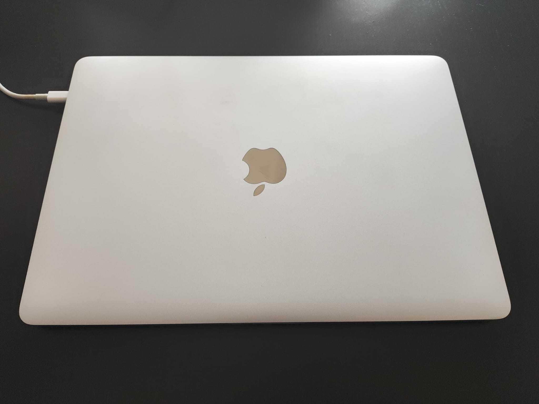 MacBook Pro 13” (2017) – i5 / 16GB RAM / Retina Display