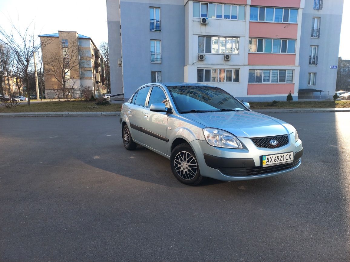 Kia Rio Кіа Ріо 2007 року гарний стан