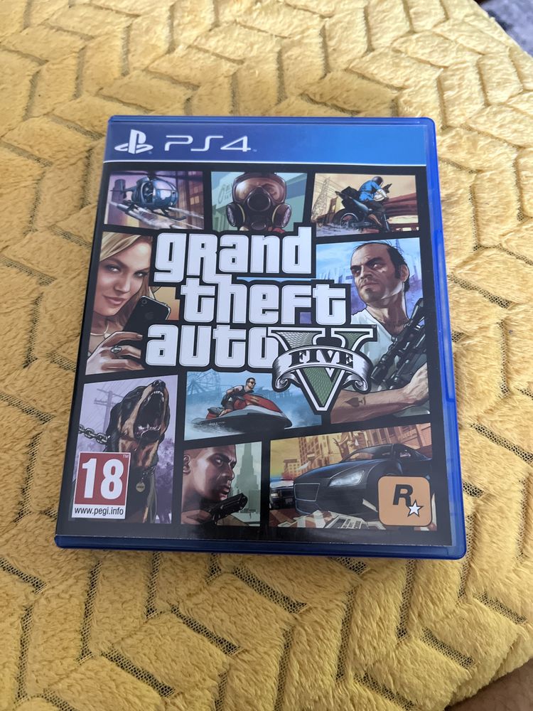 GTA V para ps4 ( spaceito dinheiro em mão)
