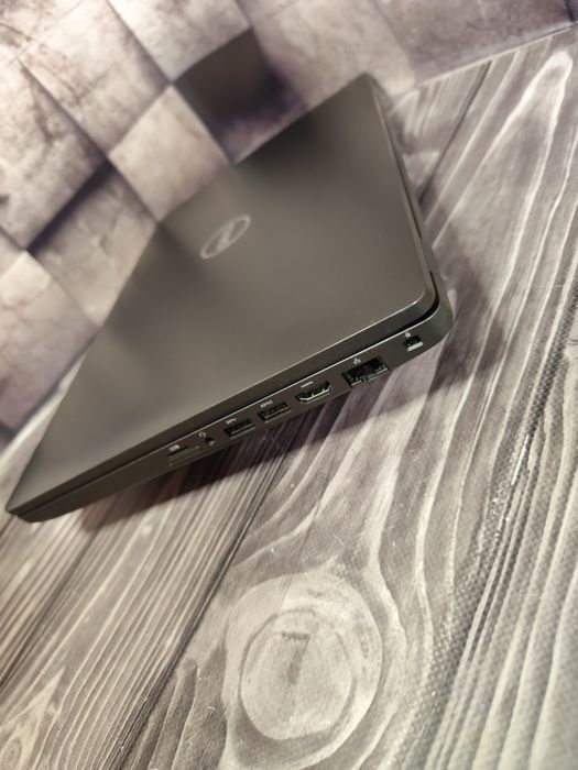 .Dell 5501 15.6 FHD IPS I5 9400H 16 ram 512 NVme Excellent Bat ноутбук