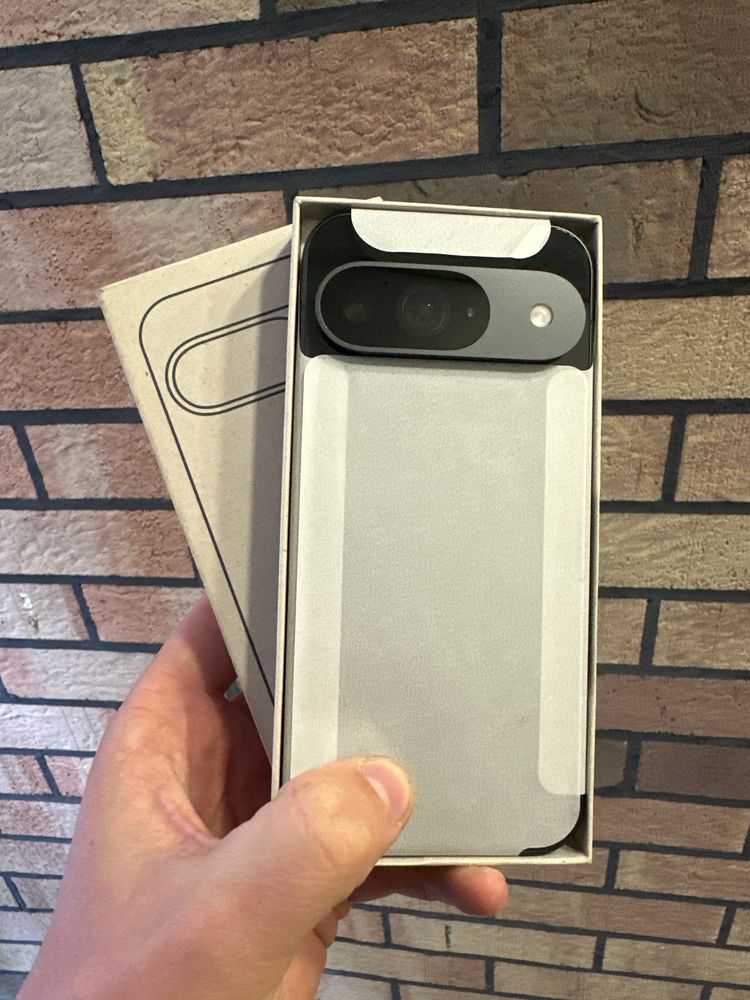 Новий Google Pixel 9 256Gb (Obsidian)