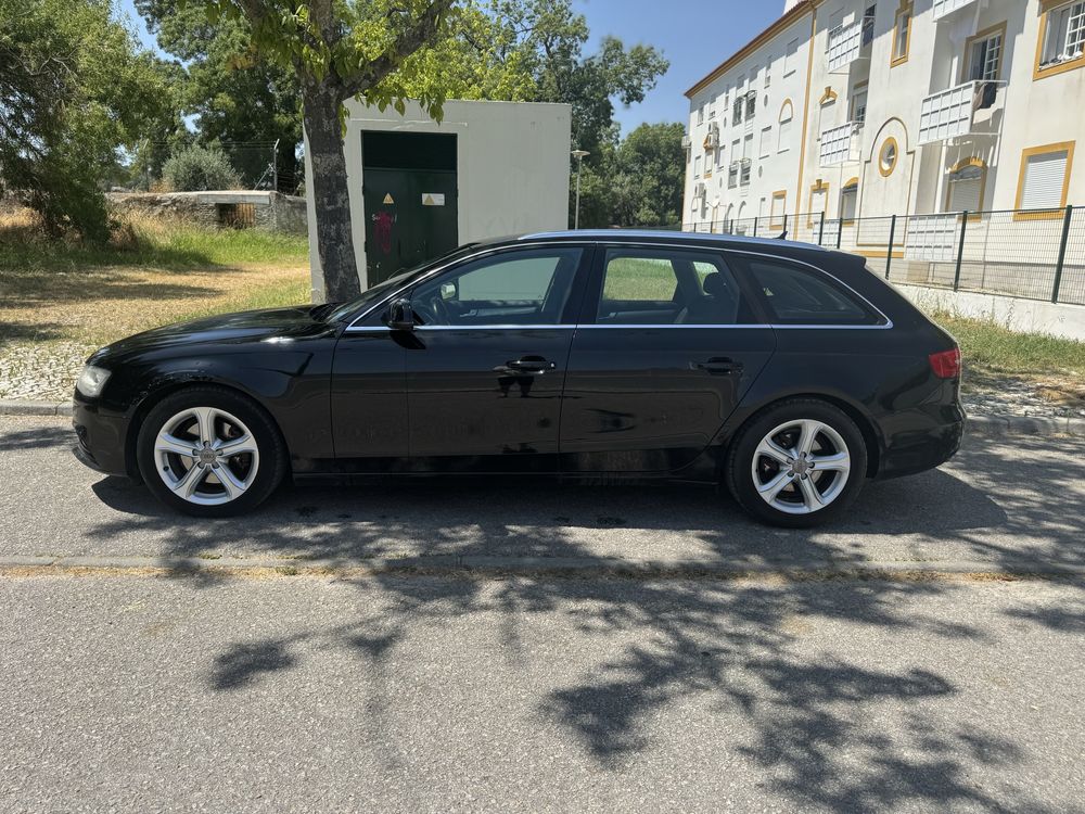 AUDI A4  2.0 TDI carrinha facelift 2012 bom estado