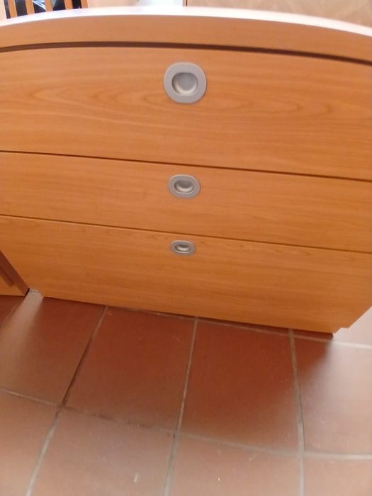 Comoda moderna clara
