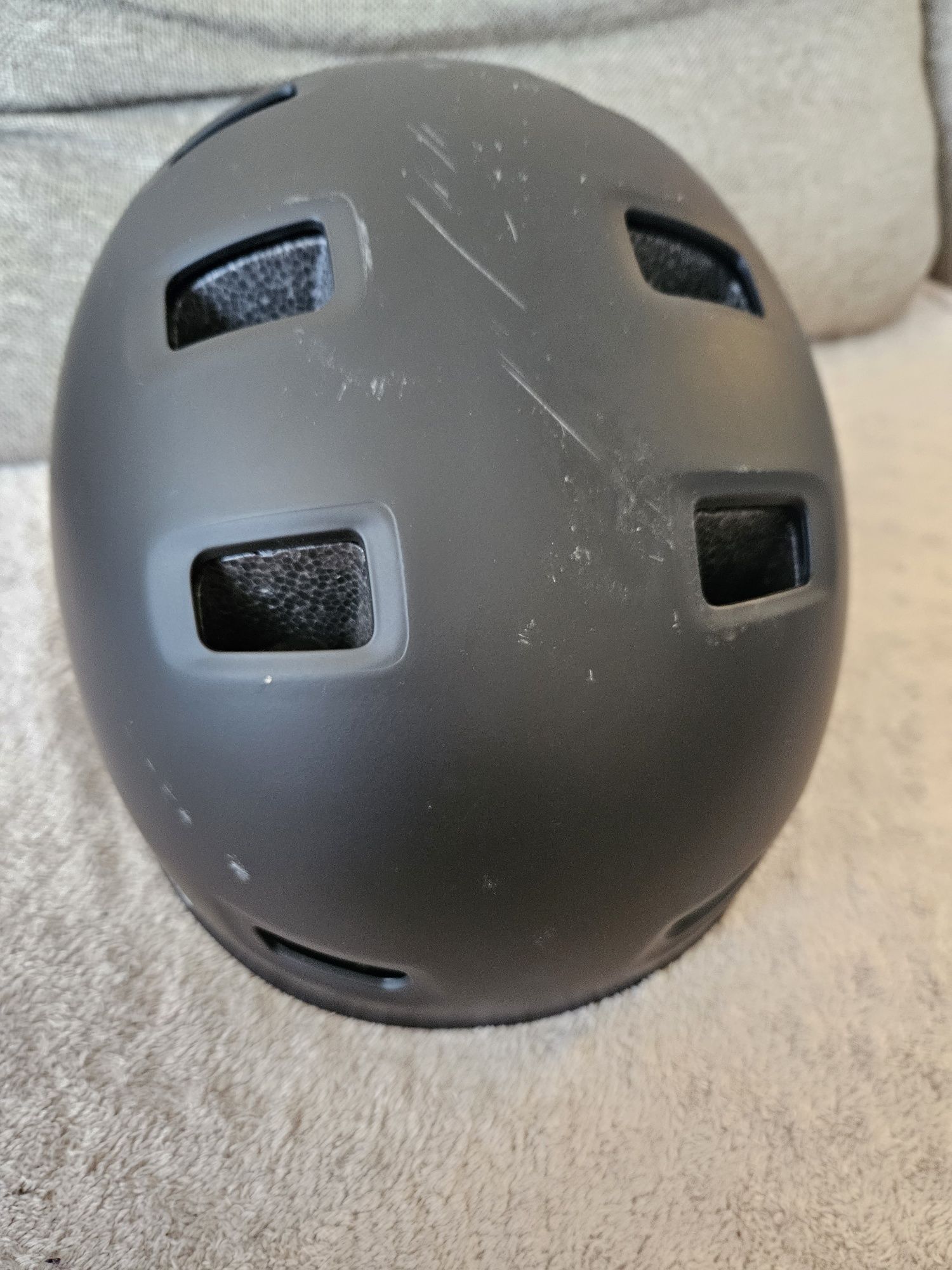 Kask na rolki lub deskorolki