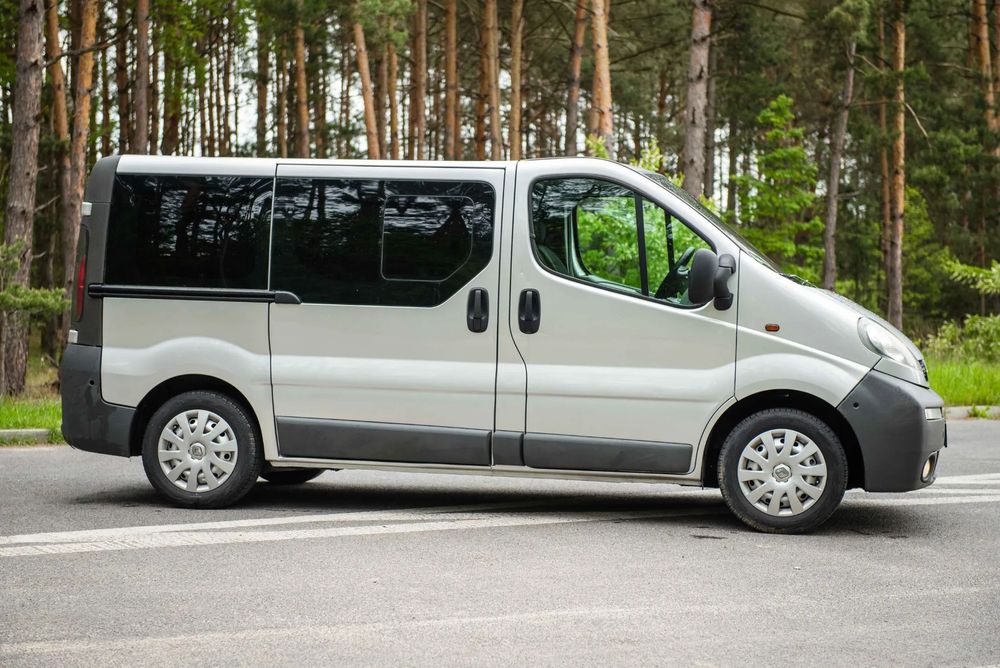 Opel Vivaro OPEL VIVARO 9osobowe